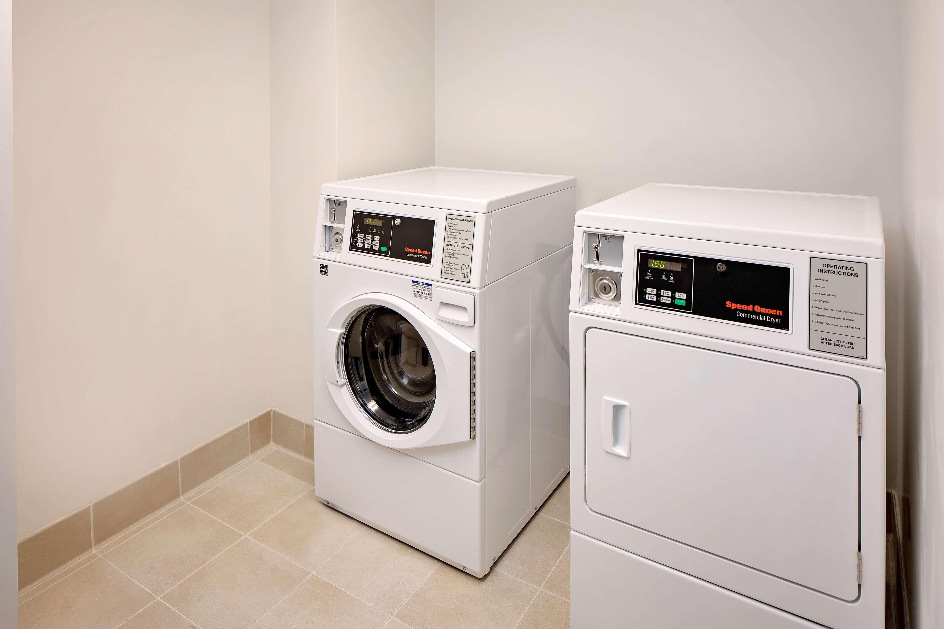 Hyatt Place Glendale/Los Angeles Bagian luar foto