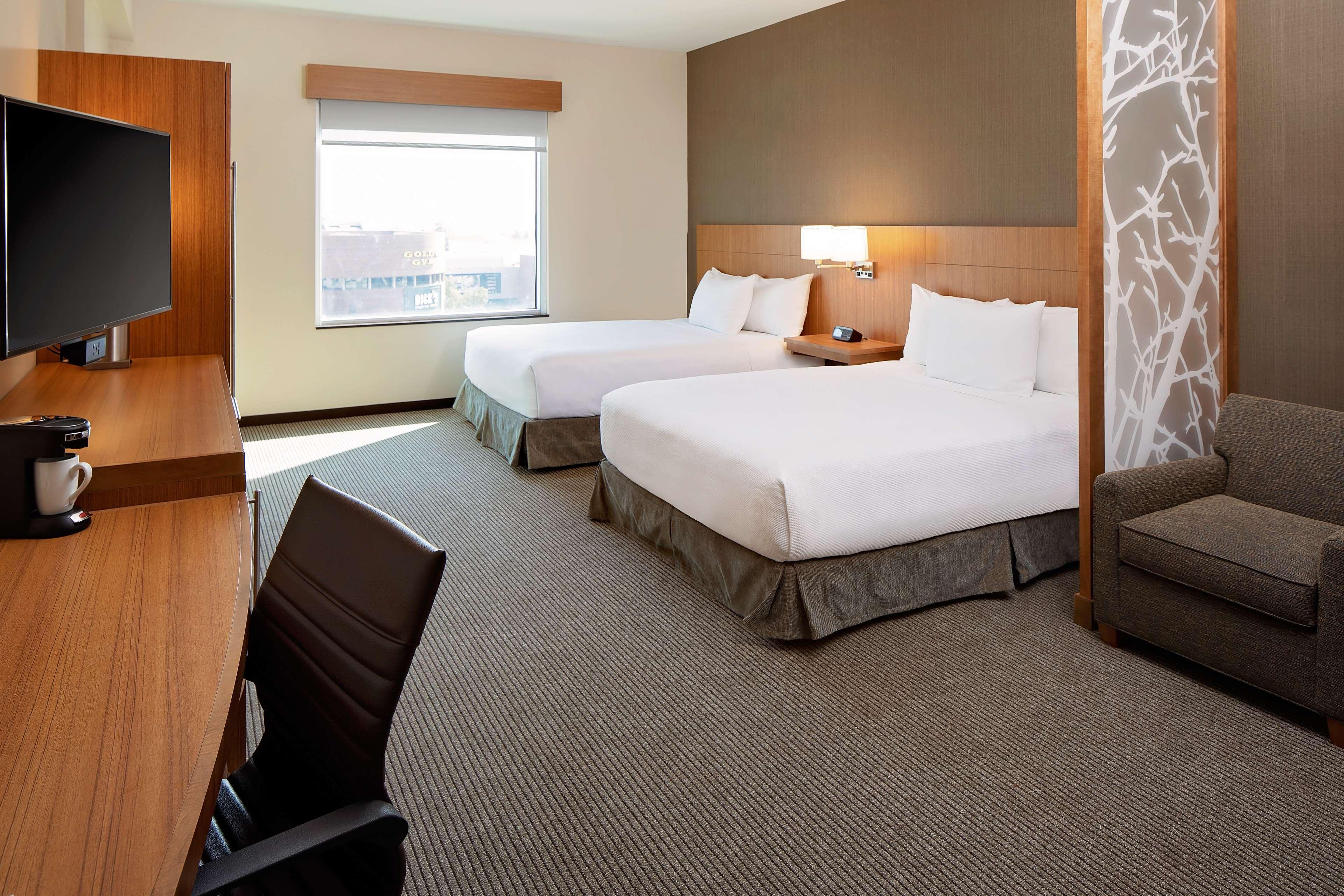 Hyatt Place Glendale/Los Angeles Bagian luar foto