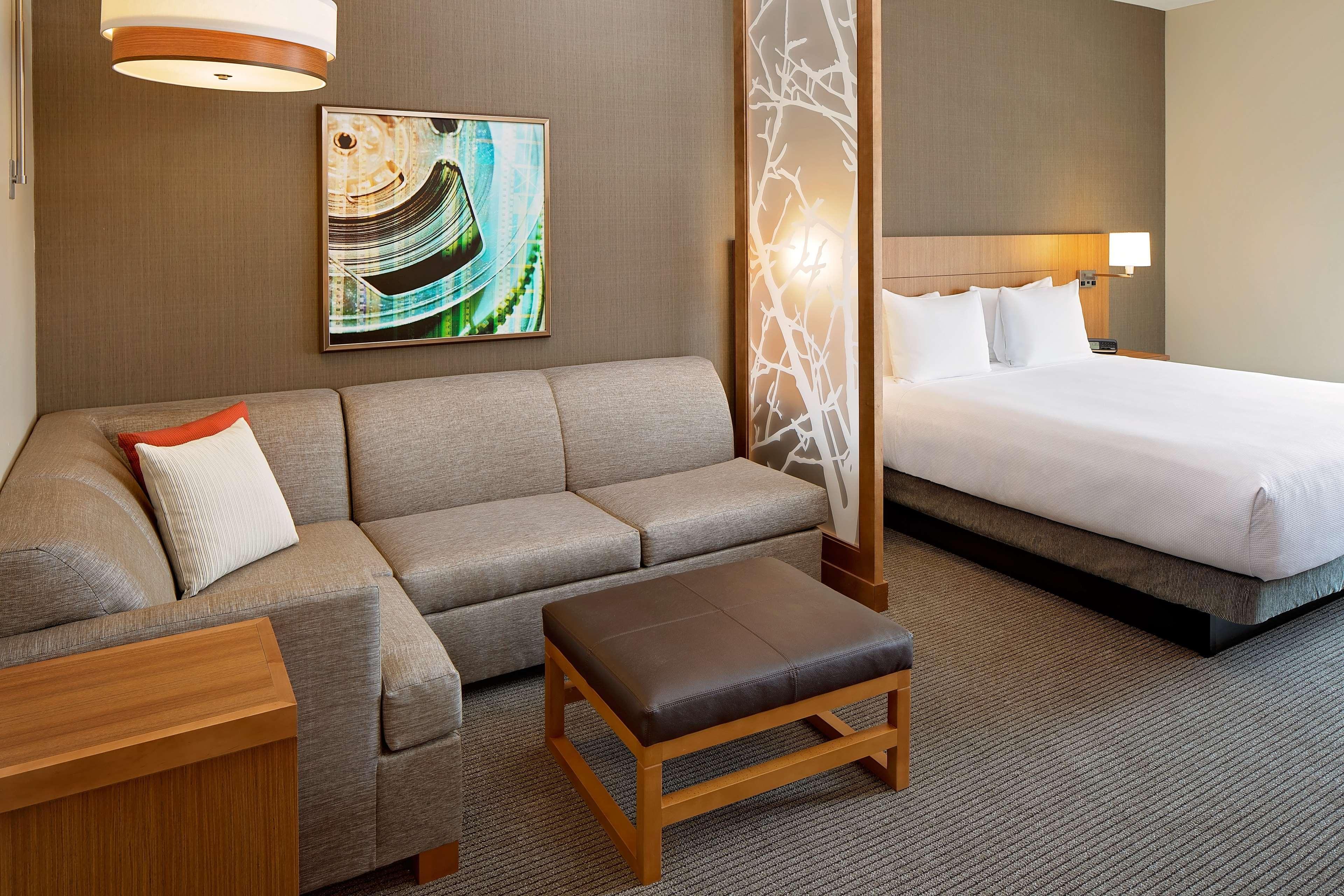 Hyatt Place Glendale/Los Angeles Bagian luar foto
